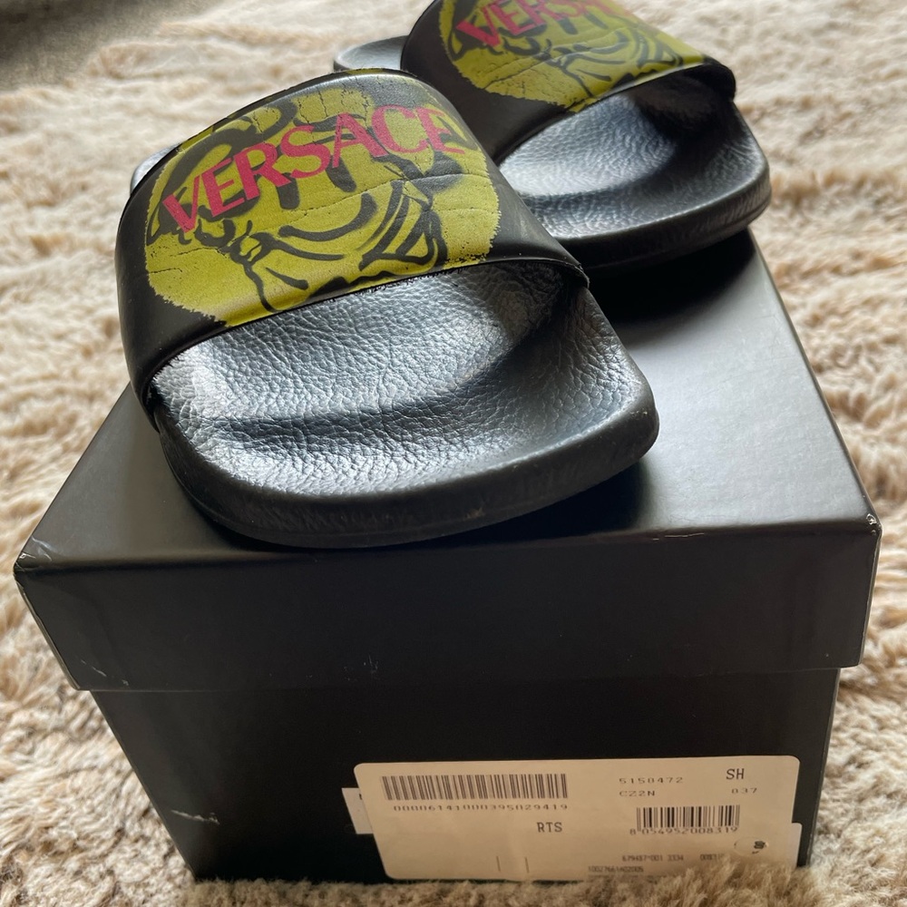 Versace slides - Picture 3 of 5
